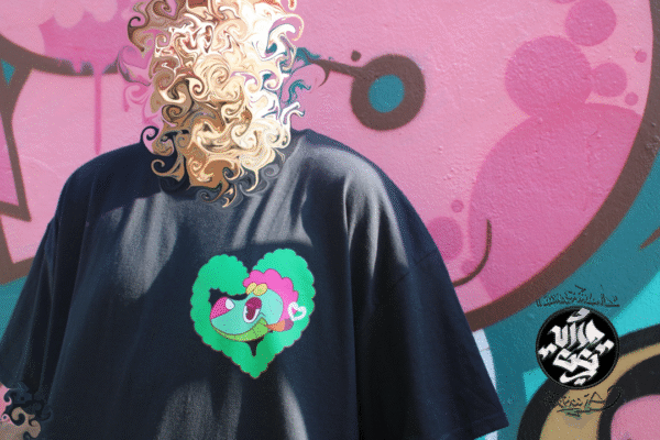 Camiseta Negra "Perro Verde 420" - Imagen 2